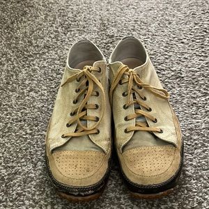 Super Cute Eric Meyer Medium Design Shoe Size 9.